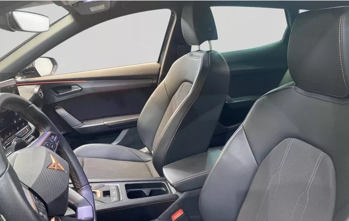 CUPRA FORMENTOR 1.5 eTSI Hybrid 150 ch DSG7 V extérieur trois quart arrière droit 2130466