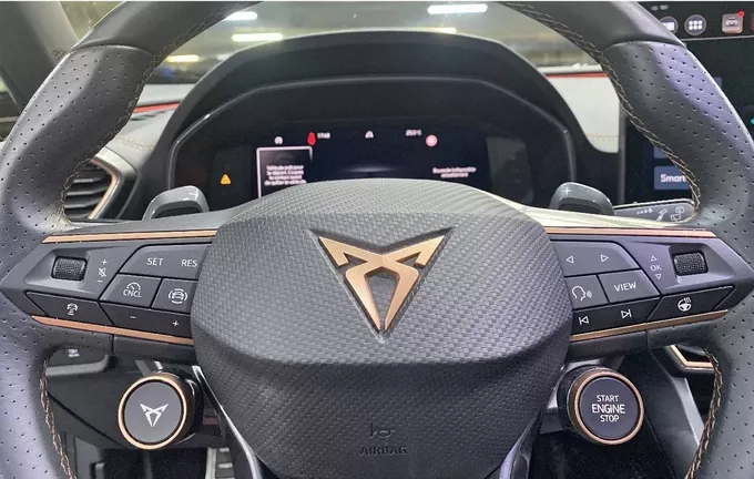 CUPRA FORMENTOR 1.5 eTSI Hybrid 150 ch DSG7 V photo 19 2130466