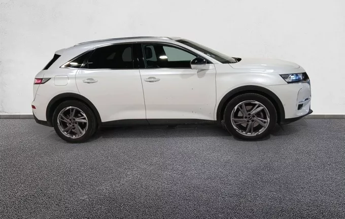 DS DS7 CROSSBACK Hybride E-Tense 300 EAT8 4x4 Grand Chic extérieur côté droit 945568