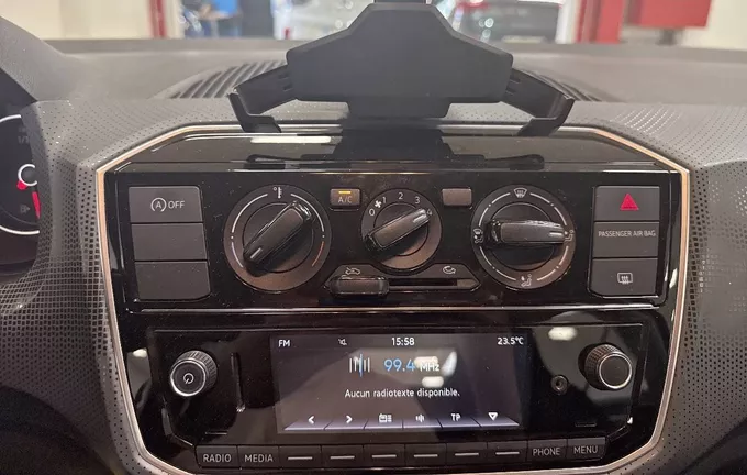 VOLKSWAGEN UP 1.0 60 BlueMotion Technology BVM5 Up! Connect photo 14 213424