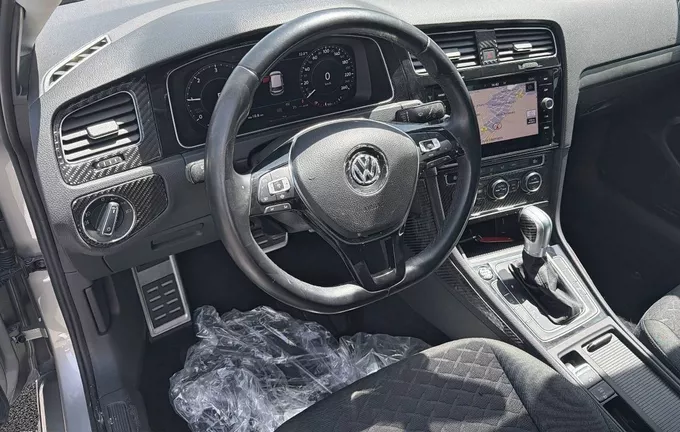 VOLKSWAGEN GOLF 1.6 TDI 115 FAP DSG7 Connect photo 11 213210