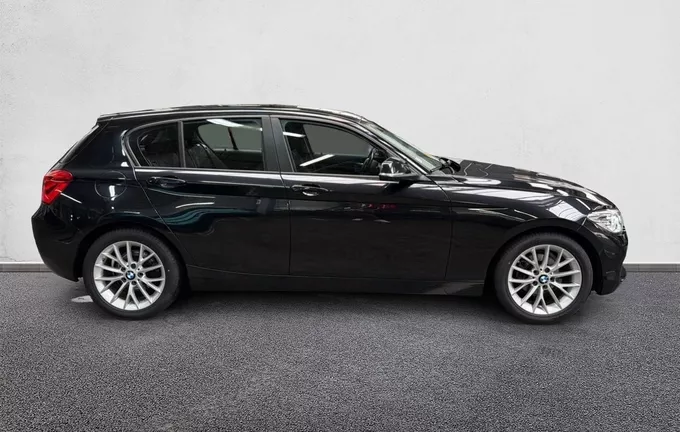 BMW SERIE 1 116d 116 ch Sport extérieur côté droit 212942