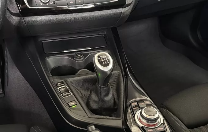 BMW SERIE 1 116d 116 ch Sport photo 13 212942