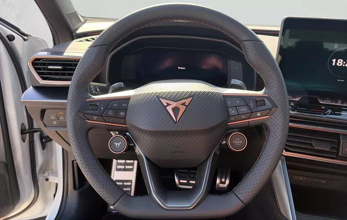 CUPRA FORMENTOR 1.5 eTSI Hybrid 150 ch DSG7 V photo 12 1117