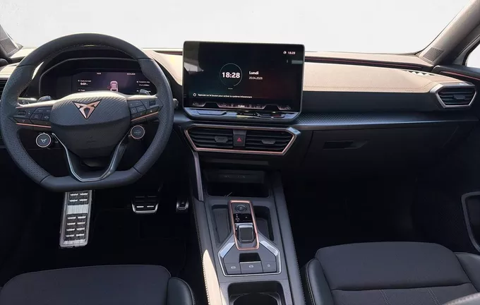 CUPRA FORMENTOR 1.5 eTSI Hybrid 150 ch DSG7 V photo 18 1117