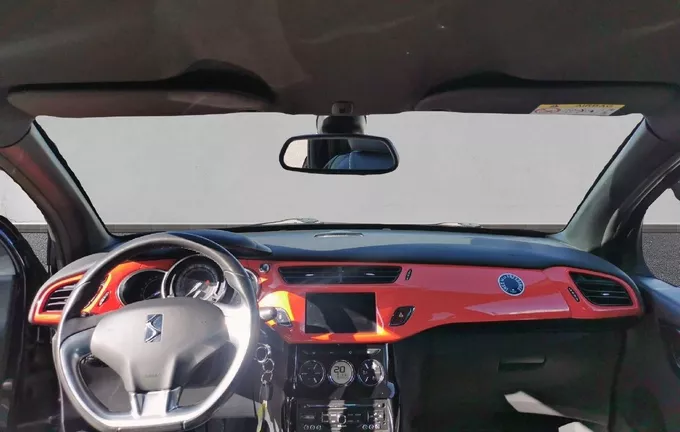 CITROEN DS3 PureTech 110 S&S Ines de la Fressange Paris photo 18 460334