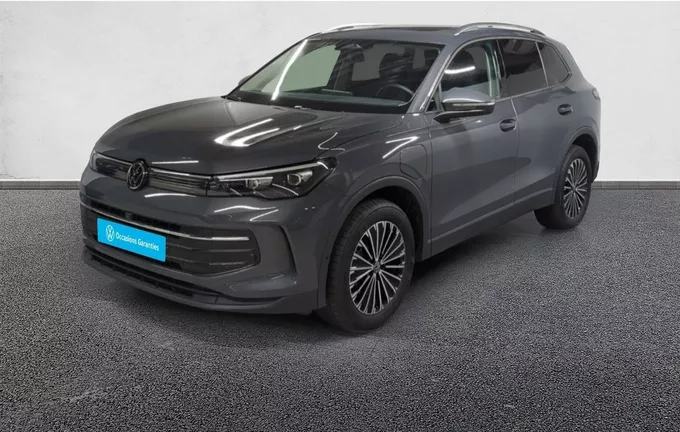 VOLKSWAGEN TIGUAN 1.5 eHybrid 204ch DSG6 VW Edition extérieur trois quart avant gauche 2123732