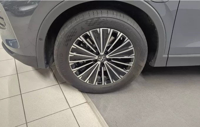 VOLKSWAGEN TIGUAN 1.5 eHybrid 204ch DSG6 VW Edition photo 12 2123732