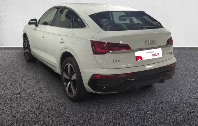 AUDI Q5 Sportback 50 TFSIe 299 S tronic 7 Quattro Design extérieur trois quart arrière gauche 2119397