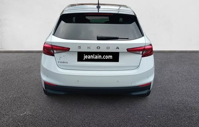 SKODA FABIA 1.0 TSI 95 ch EVO 2 BVM5 Clever Edition extérieur arrière 3044