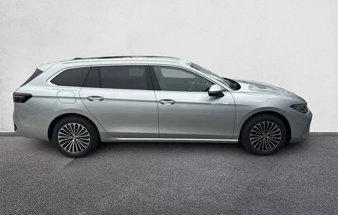 VOLKSWAGEN PASSAT 1.5 eTSI OPF 150 DSG7 Elegance extérieur côté droit 4668