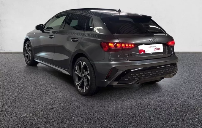 AUDI A3 Sportback TFSI Mild Hybrid 150 S tronic 7 S line extérieur trois quart arrière gauche 2128951