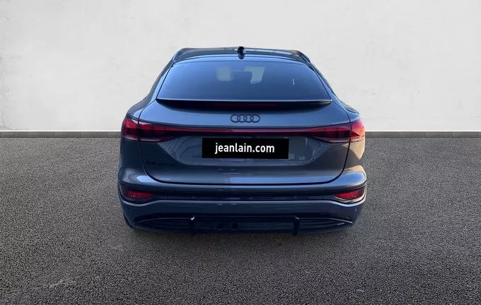 AUDI Q6 E-TRON SPORTBACK 306 ch 100 kWh performance S line extérieur arrière 1154