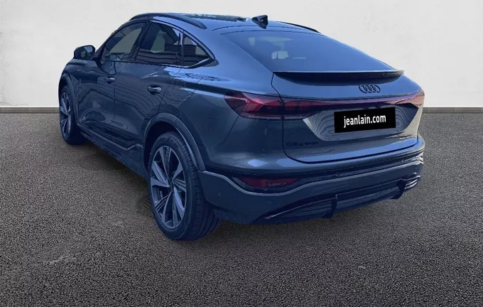 AUDI Q6 E-TRON SPORTBACK 306 ch 100 kWh performance S line extérieur trois quart arrière gauche 1154