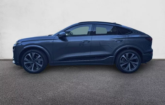 AUDI Q6 E-TRON SPORTBACK 306 ch 100 kWh performance S line extérieur côté gauche 1154