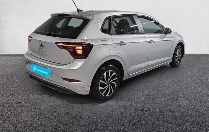 VOLKSWAGEN POLO 1.0 TSI 95 S&S BVM5 extérieur trois quart arrière droit 2126928
