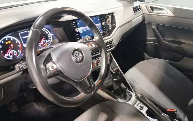 VOLKSWAGEN POLO 1.0 TSI 95 S&S BVM5 Lounge photo 14 946623