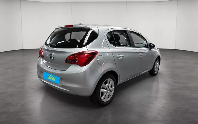 OPEL CORSA 1.4 90 ch Edition extérieur trois quart arrière droit 213612