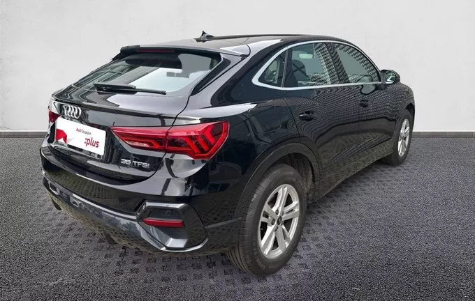AUDI Q3 Sportback 35 TFSI 150 ch S tronic 7 Business line extérieur trois quart arrière droit 3014767