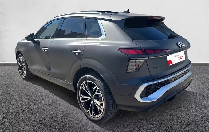 AUDI Q3 TFSI 150 ch Hybride S tronic 7 S line extérieur trois quart arrière gauche 2129959