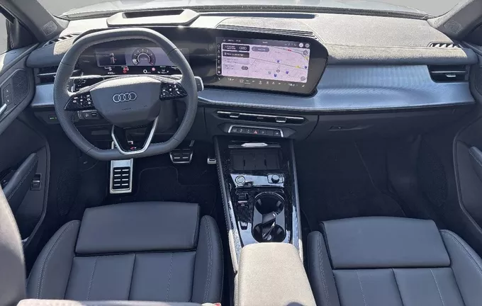 AUDI Q3 TFSI 150 ch Hybride S tronic 7 S line photo 18 2129959