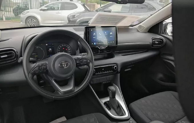 TOYOTA YARIS Hybride 116h Dynamic photo 11 1103462