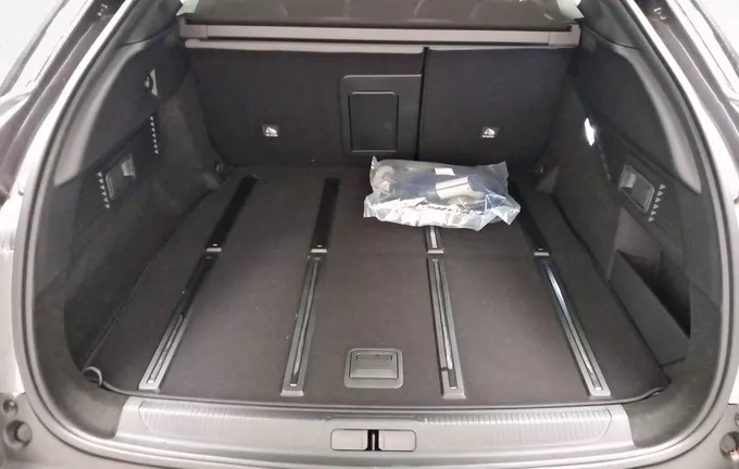CITROEN C5 X Hybride Rechargeable 225 S&S e-EAT8 Shine photo 10 RV9926