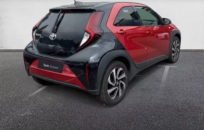 TOYOTA AYGO X 1.0 VVT-i 72 S-CVT Design extérieur trois quart arrière droit 1103781