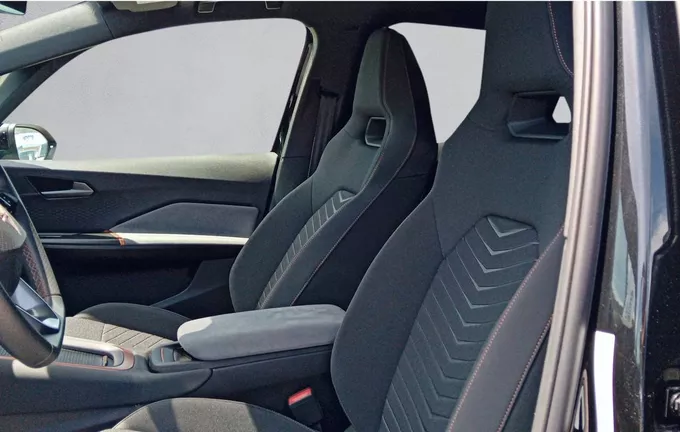 CUPRA BORN 230 ch - Batterie XL extérieur trois quart arrière droit 2130117