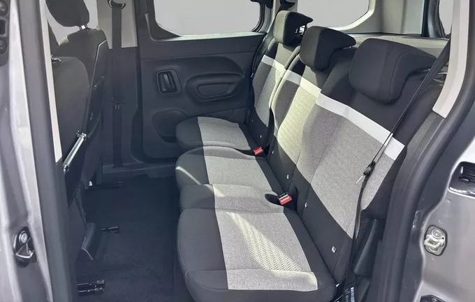CITROEN BERLINGO Diesel 100 ch M Manuelle Plus photo 17 058105