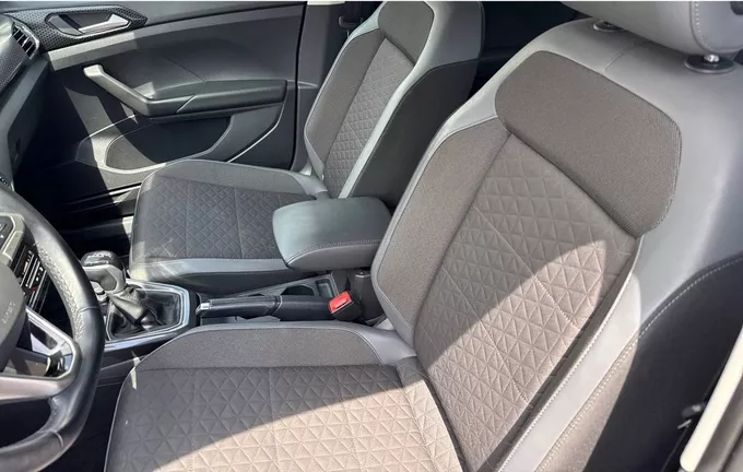 VOLKSWAGEN T-CROSS 1.0 TSI 110 Start/Stop DSG7 Carat extérieur trois quart arrière droit 2128674