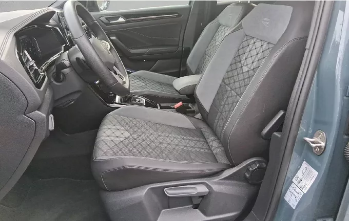 VOLKSWAGEN T-ROC 1.5 TSI EVO2 150 Start/Stop DSG7 R-Line Edition extérieur trois quart arrière droit 460317