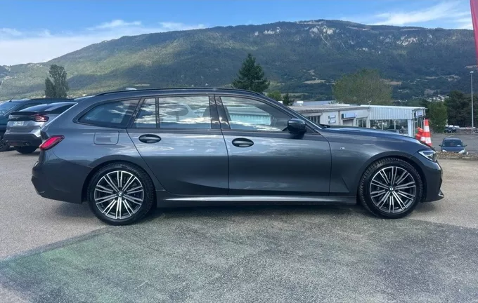 BMW SERIE 3 Touring 330i 258 ch BVA8 M Sport photo 38 946229