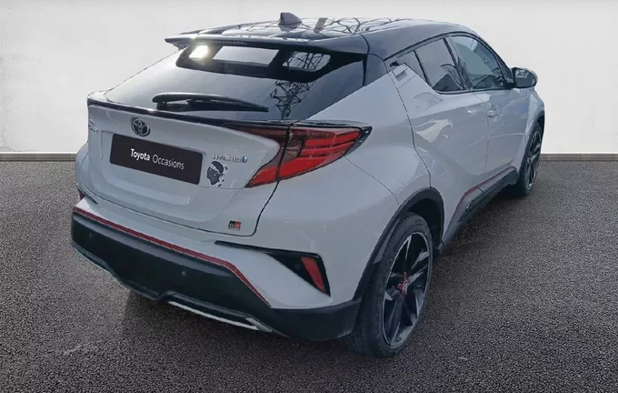 TOYOTA C-HR Hybride 2.0L GR-Sport extérieur trois quart arrière droit 1103011
