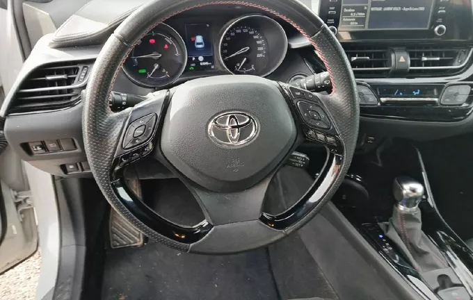 TOYOTA C-HR Hybride 2.0L GR-Sport photo 12 1103011