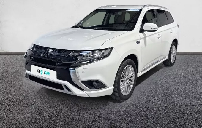 MITSUBISHI OUTLANDER 2.4l PHEV Twin Motor 4WD Intense extérieur trois quart avant gauche 945560