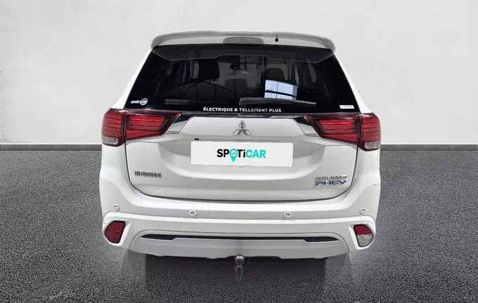 MITSUBISHI OUTLANDER 2.4l PHEV Twin Motor 4WD Intense extérieur trois quart arrière droit 945560