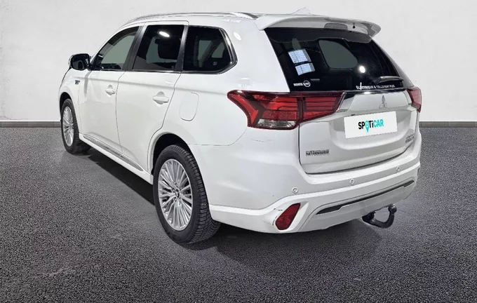 MITSUBISHI OUTLANDER 2.4l PHEV Twin Motor 4WD Intense extérieur trois quart arrière gauche 945560
