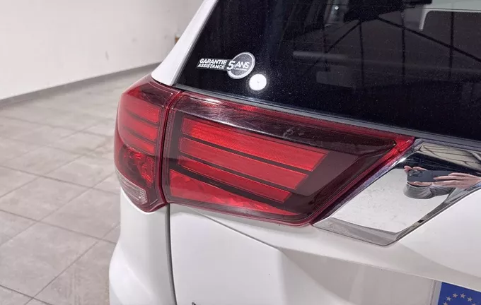 MITSUBISHI OUTLANDER 2.4l PHEV Twin Motor 4WD Intense photo 17 945560