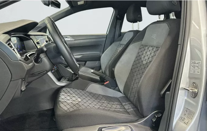 VOLKSWAGEN POLO 1.0 TSI 95 S&S BVM5 R-Line Edition extérieur trois quart arrière droit 2126820