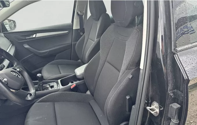 SKODA KAROQ 2.0 TDI 116 ch SCR Business extérieur trois quart arrière droit 2130127