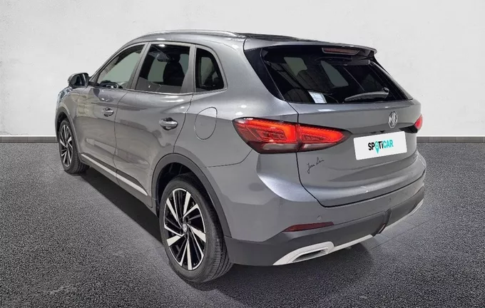 MG ZS 1.5 L Hybrid+ 197 ch Luxury extérieur trois quart arrière gauche 601172