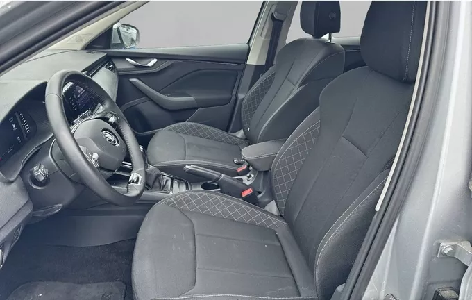 SKODA KAMIQ 1.0 TSI Evo 110 ch DSG7 Ambition extérieur trois quart arrière droit 2127905