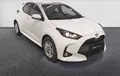 Miniature TOYOTA YARIS Hybride 116h Dynamic Business extérieur trois quart avant droit 1103729