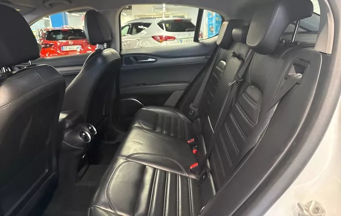 ALFA ROMEO STELVIO 2.0T 280 ch Q4 AT8 Lusso photo 17 213413