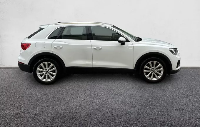 AUDI Q3 35 TFSI 150 ch S tronic 7 Design extérieur côté droit 560109