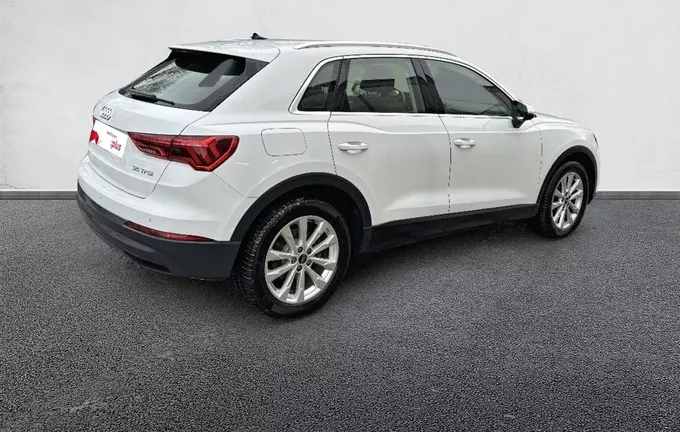 AUDI Q3 35 TFSI 150 ch S tronic 7 Design extérieur trois quart arrière droit 560109