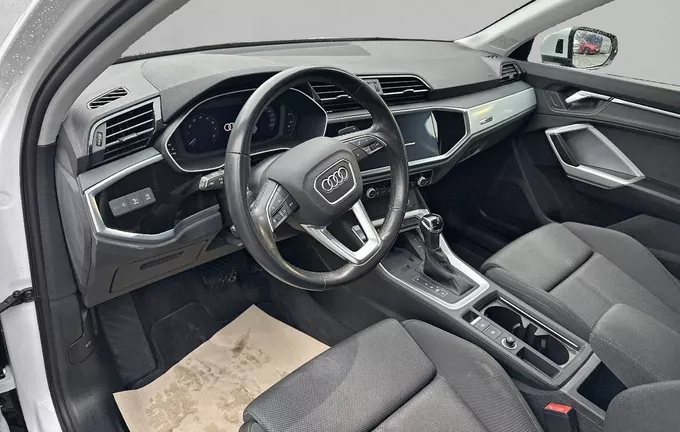 AUDI Q3 35 TFSI 150 ch S tronic 7 Design photo 11 560109