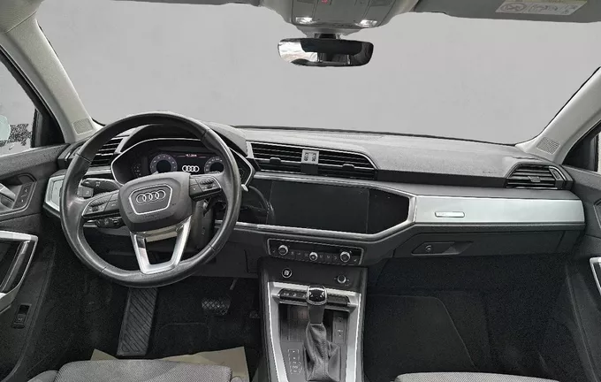AUDI Q3 35 TFSI 150 ch S tronic 7 Design photo 18 560109
