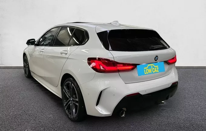 BMW SERIE 1 118i 136 ch DKG7 M Sport extérieur trois quart arrière gauche 212917